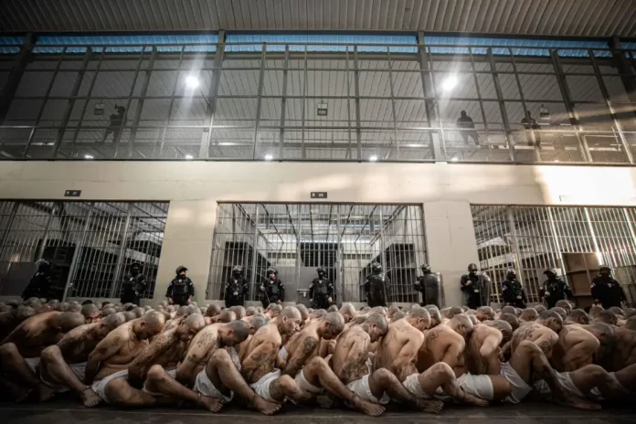 Uno de los beneficios para los líderes de la pandilla sería el no extraditarlos hacia los Estados Unidos, según la acusación penal de la Corte de Nueva York