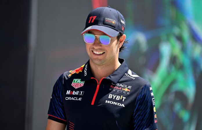 Checo Pérez finalizó a poco más de medio segundo de Max Verstappen