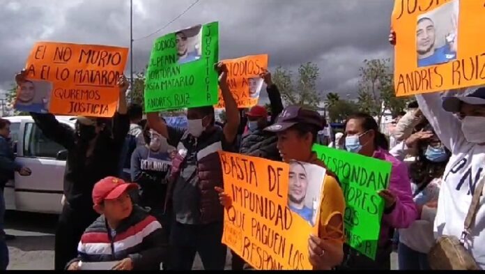 Familiares del preso Andrés Mabiel Ruiz Domínguez piden justicia por su muerte en el traslado del Cereso de Tenango al de Pachuca.