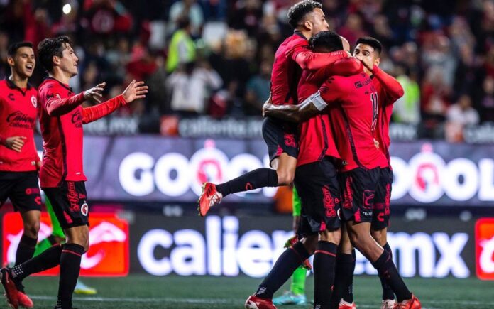Vukcevic se estrenó en la Liga MX y adelantó a Bravos, pero Tijuana vino de atrás con doblete de González y los goles de Martínez, Cavallini y Madrigal.