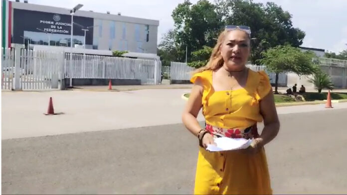 La periodista Cinthya Alvarado Enríquez exige justicia por detenciones arbitrarias y torturas en su cobertura a indígenas de Pavencul, Chiapas.