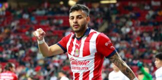 El delantero mexicano vuelve al club del que es canterano, luego de un paso por Guadalajara manchado por indisciplinas