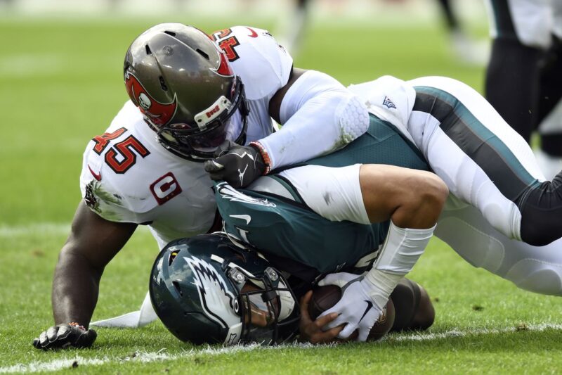 Buccaneers dominaron a las Eagles