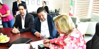 Recibe presidenta del Congreso del Estado Informe de Actividades de las dependencias estatales