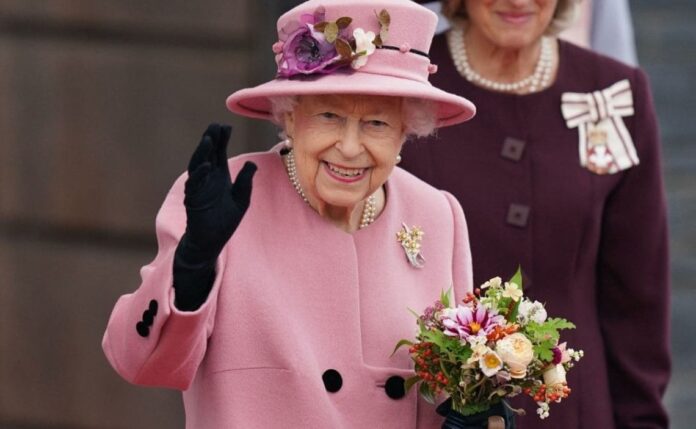 reina-isabel La Reina Isabel II