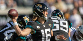 Jaguars golpean otra vez a Cowboys con bombazo de Trevor LawrenceEl mariscal de Jacksonville combinó en gran jugada con Zay Jones y acercó pelogrosamente a su equipo ante Dallas.