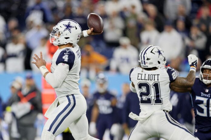 dallas-vs-titans Dallas aprovecha mala racha de Tennessee para sumar una victoria en el último TNF de la temporadaA pesar de las entregas de balón por parte de la ofensiva de Cowboys, los Titans no pudieron establecer un buen ritmo en la primera titularidad de Joshua Dobbs