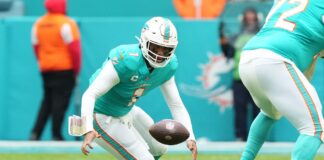 Miami ha perdido cuatro juegos consecutivos, en gran medida por la incapacidad de su quarterback para mover la ofensiva