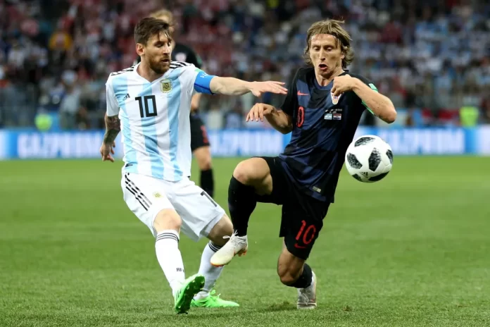 El mediocampista de la Selección de Croacia habló sobre Lionel Messi, uno de los delanteros más temidos del Mundial Qatar 2022 y de todo el fútbol. Además, Luka Modric explicó como le gusta no ser el 