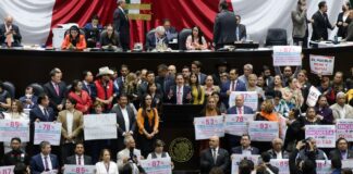 El paquete de leyes secundarias del presidente compacta la estructura del órgano autónomo y suaviza las sanciones contra servidores públicos y partidos políticos
