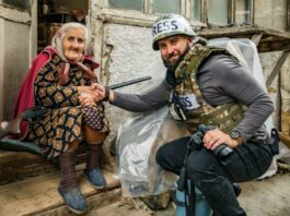El detenido reportero independiente Pablo González, en una imagen de 2020, durante su cobertura de la guerra de Nagorno Karabaj. Foto: Cortesía de la familia