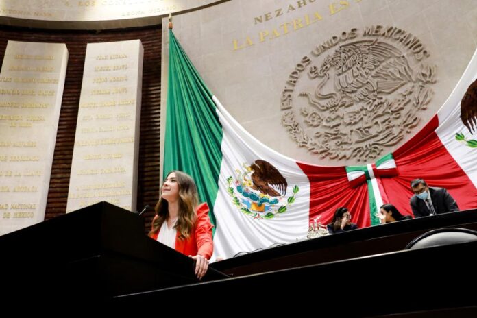 La legisladora federal del PRI por Sinaloa denunció que está siendo afectada la actividad de los pescadores y hay un riesgo para la salud de los habitantes