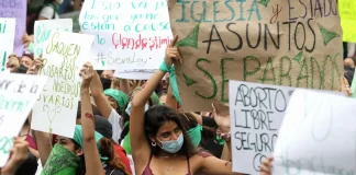 Una resolución del máximo tribunal de México declaró inconstitucional la penalización de la interrupción del embarazo a nivel federal.