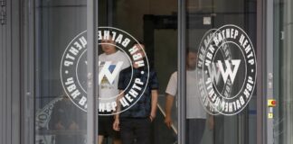 El presidente Vladimir Putin encarga al exjefe del estado mayor de los Wagner organizar unidades de voluntarios para combatir en Ucrania.
