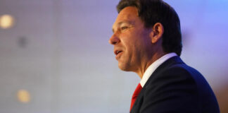 El gobernador de Florida, Ron DeSantis, afirmó que los cárteles mexicanos tienen gran poder militar por el respaldo de China para la producción de fentanilo.