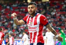 El delantero mexicano vuelve al club del que es canterano, luego de un paso por Guadalajara manchado por indisciplinas