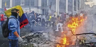 Las fuerzas armadas patrullan la ciudad de tres millones de habitantes tras la impresionante ola de violencia que ha provocado la muerte de 15 personas por todo el país