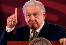 El presidente de México critica a YouTube por censurar ‘la mañanera’ El presidente Andrés Manuel López Obrador cuestionó a YouTube por la censura de "la mañanera" donde reveló el número de una periodista del NYT.