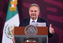 Empresas y Gremios: La Oposición a la Creación de una Constructora por parte del Infonavit Octavio Romero Oropeza, director del Infonavit. Foto Presidencia