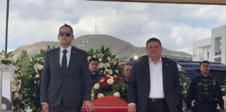 Rinden homenaje a policías asesinados en ataque en Moris