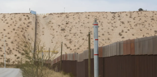 Vinculan a dos “polleros” que cortaron el cerco fronterizo para “cruzar” migrantes a EU