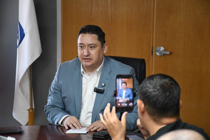 ALFREDO CHAVEZ