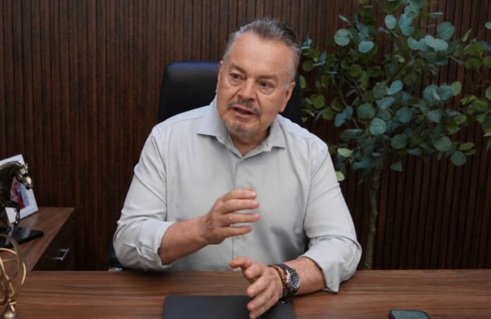 Mario Vazquez Robles