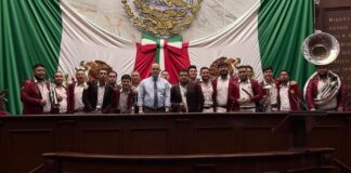 Investigan al presidente del Congreso de Michoacán por cantar narcocorrido en el Pleno