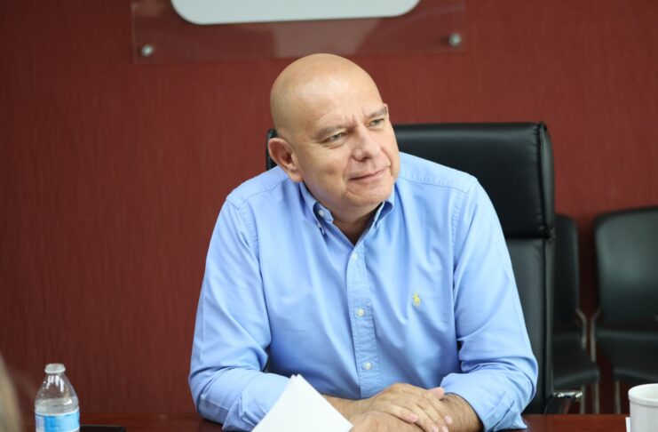 Tacha de “clasista” Cuauhtémoc Estrada la postura del gobierno de Maru Campos