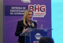 Maru Campos se autopremia como “Gobierno Humanista” días después de humillar a su asistente