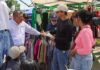Recorre César Jáuregui el tianguis Equus; comerciantes plantean demandas de infraestructura y organización