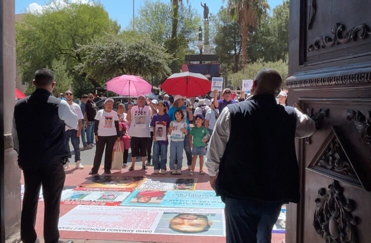 Desaparecieron bajo las cámaras inservibles de Centinela: madres encaran a Maru Campos en Palacio