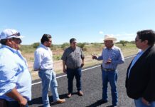 Arturo Zubía destaca obra de pavimentación de 5 kilómetros en el camino de Ciénega de Ceniceros a Matamoros